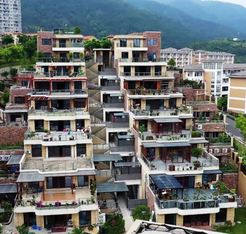 萊茵斜行電梯入駐水夢庭苑，讓詩意棲居毫不費力